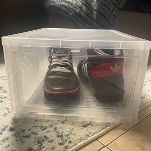 Stackable sneaker boxes